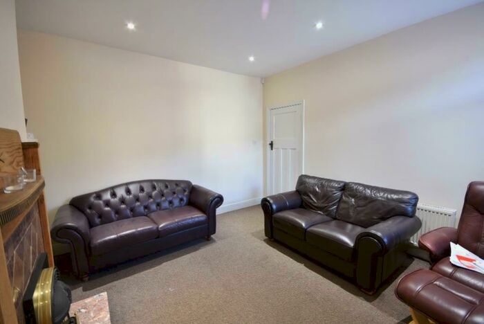 2 Bedroom Flat To Rent In Springbank Road, Sandyford, NE2