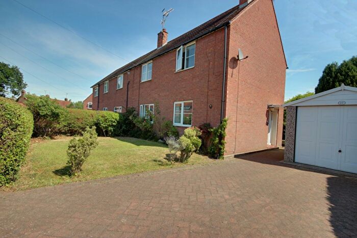 3 Bedroom Semi-detached House For Sale In Beech View, Walkington, Beverley, HU17