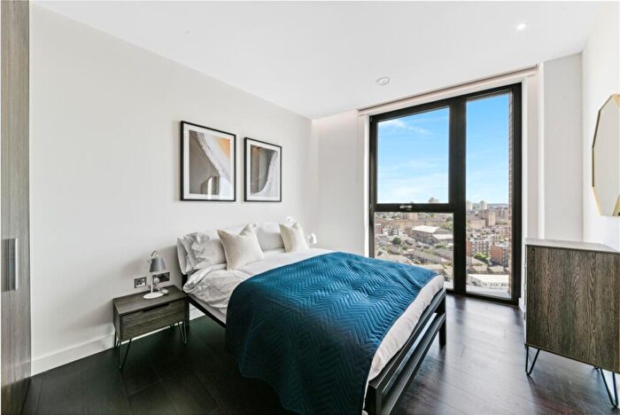 2 Bedroom Apartment To Rent In Madeira Tower, The Residence, Nine Elms, SW11