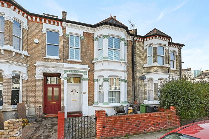 4 Bedroom Terraced House For Sale In Bloemfontein Road, London, W12