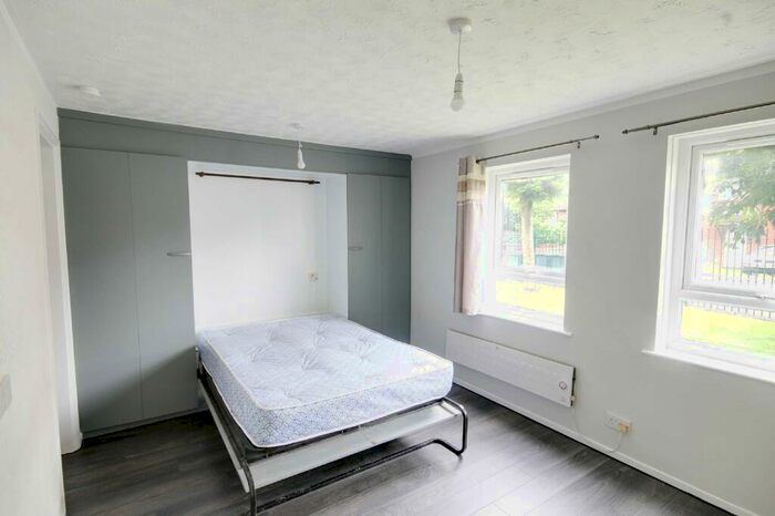 1 Bedroom Apartment To Rent In Ellen Wilkinson Crescent, Belle Vue, Manchester, M12