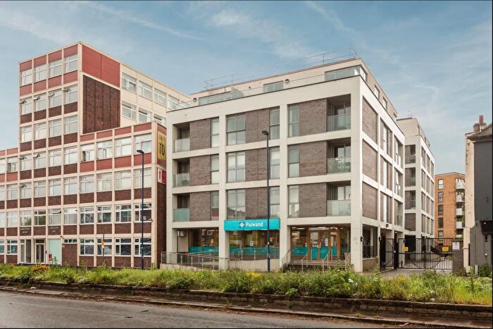 1 Bedroom Flat For Sale In Futura Apartments, Edgware, HA8