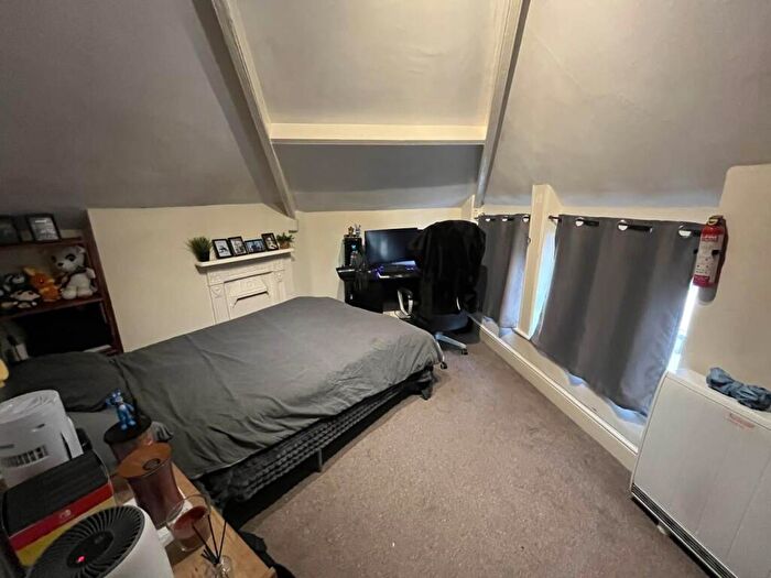 1 Bedroom House To Rent In Lochaber, Top Flat, (Room), Roath, CF24