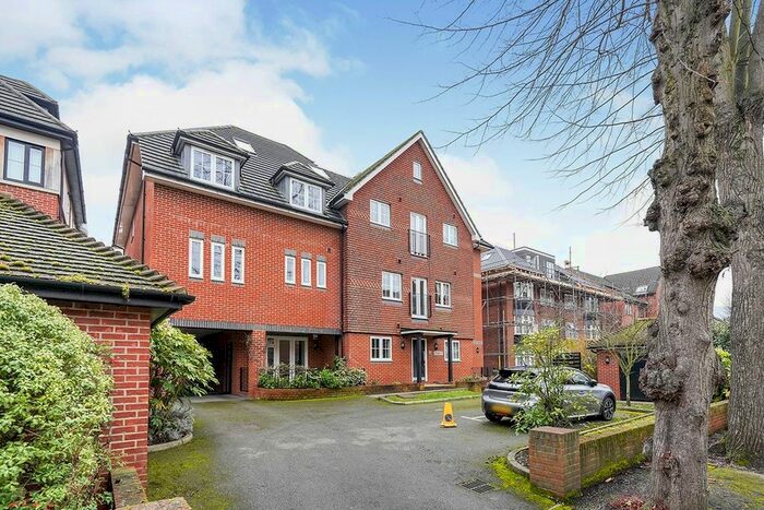 1 Bedroom Flat To Rent In Grove Road, Sutton, Surrey, SM1