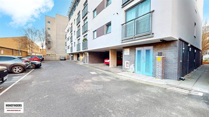 1 Bedroom Apartment For Sale In Romford Road, Stratford, E15