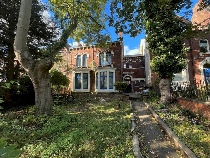 3 Bedroom Flat To Rent In St. Johns Avenue, Leeds, West Yorkshire, LS3