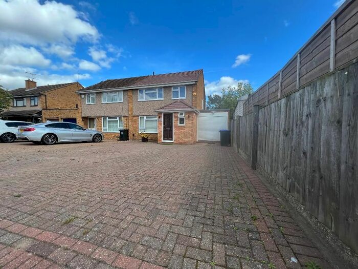 3 Bedroom Semi-Detached House To Rent In Nursery Road, Taplow, SL6