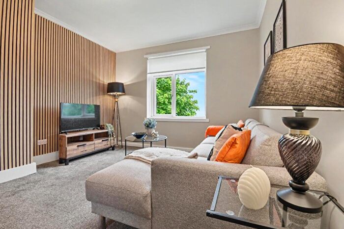 2 Bedroom Flat For Sale In Reservoir Road, Inverclyde, Gourock, PA19