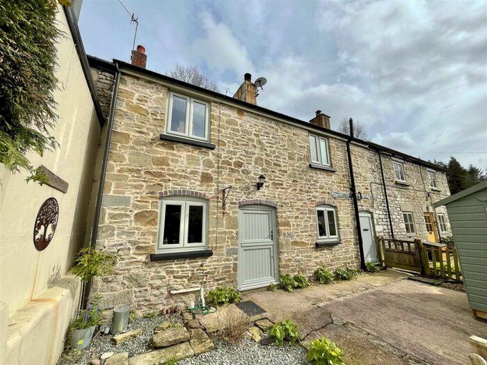 2 Bedroom Cottage For Sale In Church Hill, Lydbrook, GL17