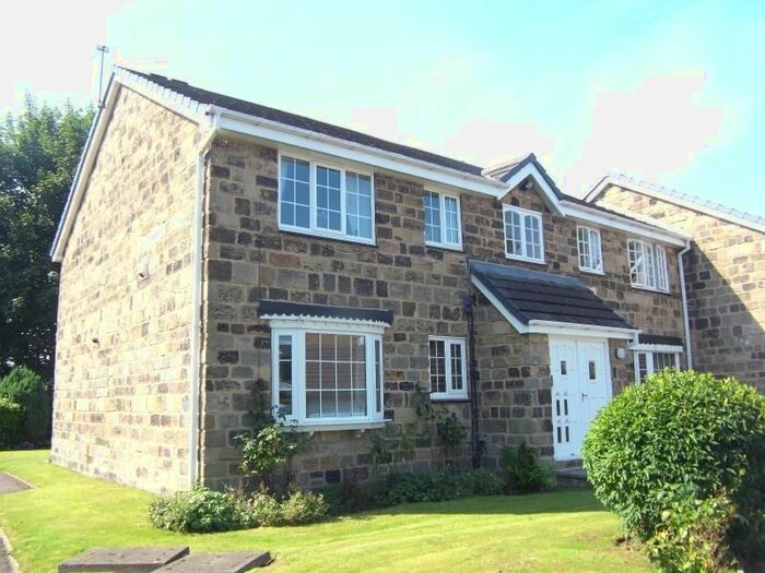 2 Bedroom Flat To Rent In Lea Mill Park Drive, Yeadon, Leeds, LS19