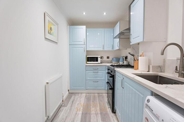 2 Bedroom Semi Detached House For Sale In Staffords Place, Horley, RH6