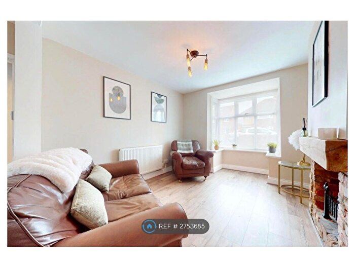 3 Bedroom Semi Detached House To Rent In Essella Road, Ashford, TN24