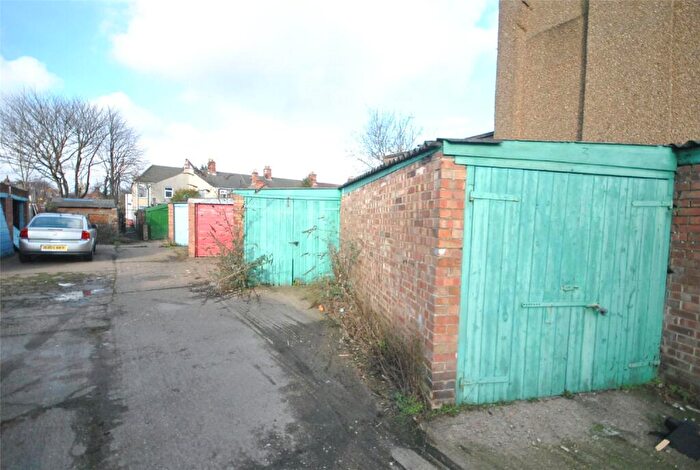 Garage / Parking To Rent In David Street, Grimsby, Ne Lincolnshire, DN32
