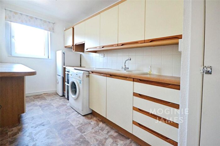 1 Bedroom Apartment For Sale In Coed Edeyrn, Llanedeyrn, Cardiff, CF23
