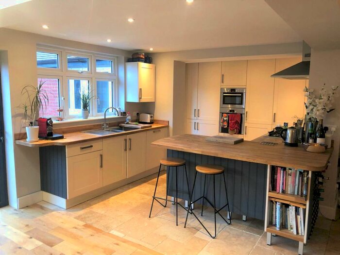 3 Bedroom Semi-Detached House To Rent In Priory Road, Hungerford RG17