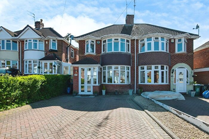 3 Bedroom Semi Detached House For Sale In Park Avenue, Oldbury, B68