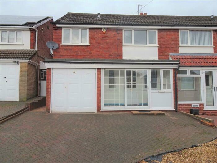 3 Bedroom Semi-Detached House To Rent In Waverley Avenue, Great Barr, Birmingham, B43