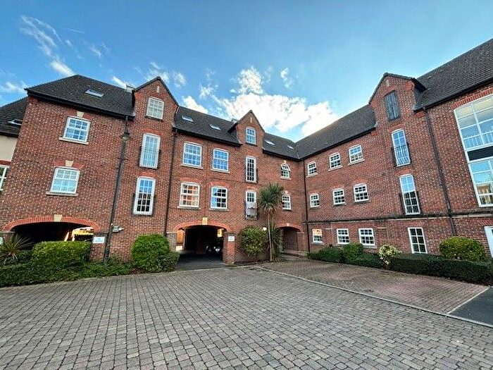 2 Bedroom Flat To Rent In Cordwainers Court, Leyland, PR7