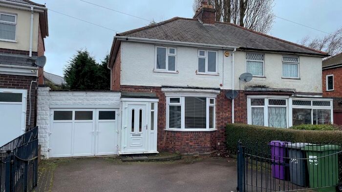 2 Bedroom Semi-Detached House To Rent In Bunkers Hill Lane, Bilston, WV14
