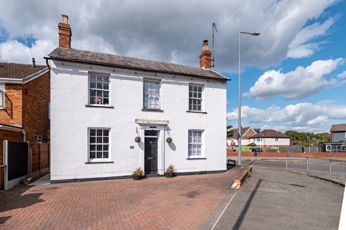 4 Bedroom Detached House For Sale In Water Eaton Road, Bletchley, Milton Keynes, MK2