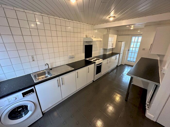 3 Bedroom Property To Rent In Hookfield, Harlow, Essex, CM18