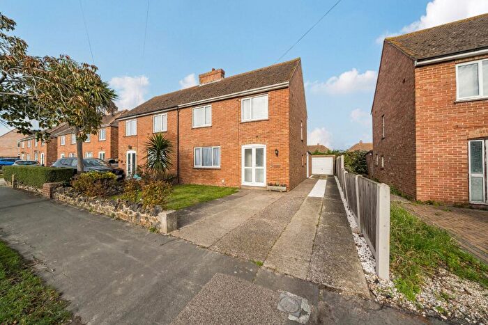 3 Bedroom Semi-Detached House For Sale In St. Barts Road, Sandwich, CT13