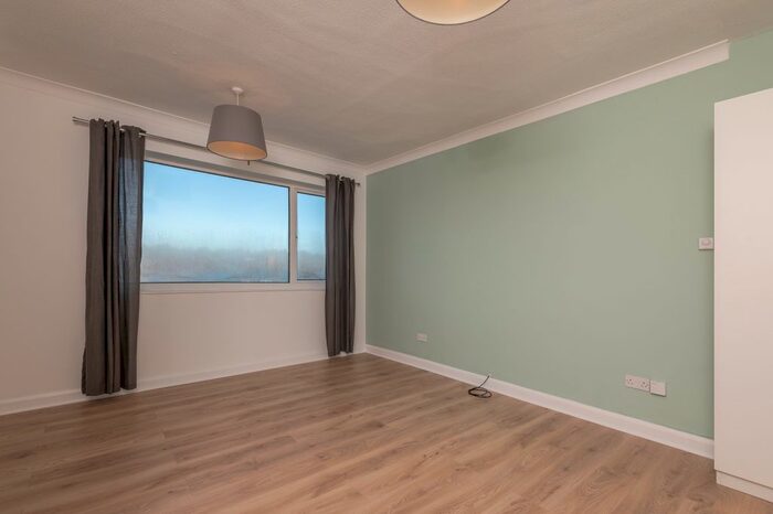 2 Bedroom Flat To Rent In Gledhow Park Avenue, Chapel Allerton, Leeds, LS7