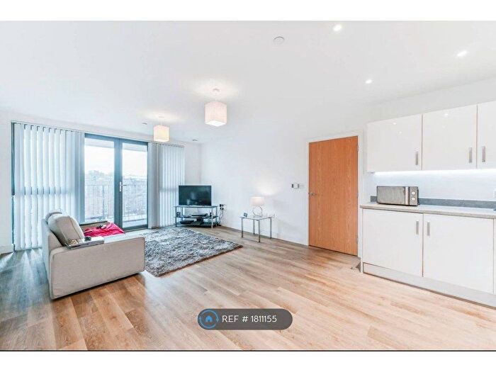 1 Bedroom Flat To Rent In Tavernelle House, Sutton, SM1