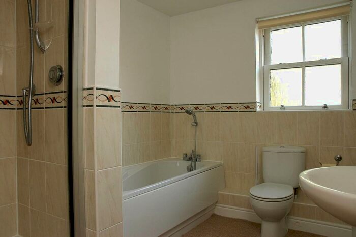 2 Bedroom Maisonette To Rent In The Bars, Guildford, GU1