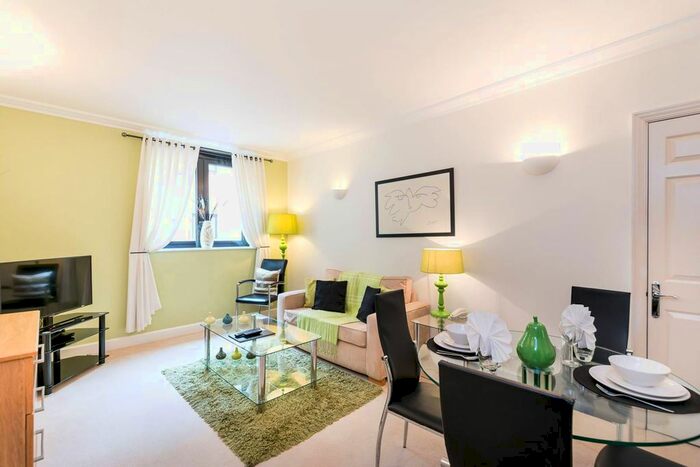1 Bedroom Flat To Rent In Cromwell Road, Kensington, London, SW7