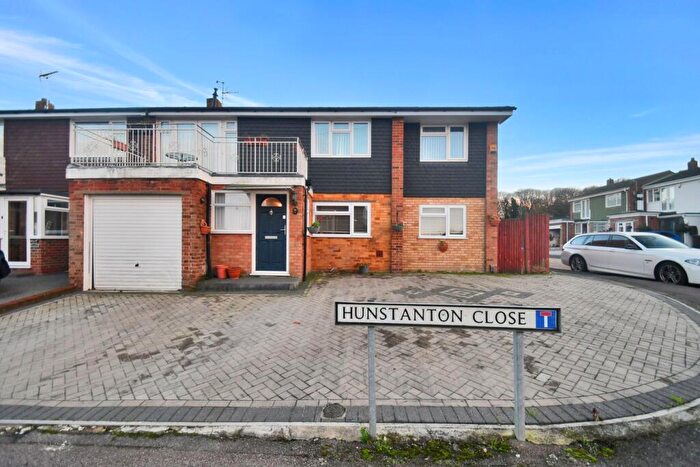 4 Bedroom End Of Terrace House For Sale In Hunstanton Close, Rainham, Gillingham, ME8