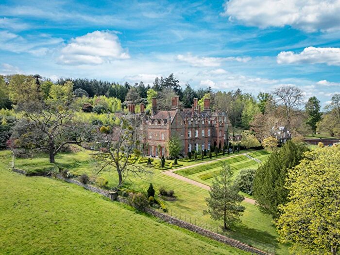 2 Bedroom Flat For Sale In Albury Park Mansion, Albury Park, Albury, Guildford, Surrey, GU5