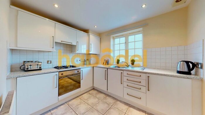 2 Bedroom Flat To Rent In Backside Lane, Warmsworth, Doncaster, DN4