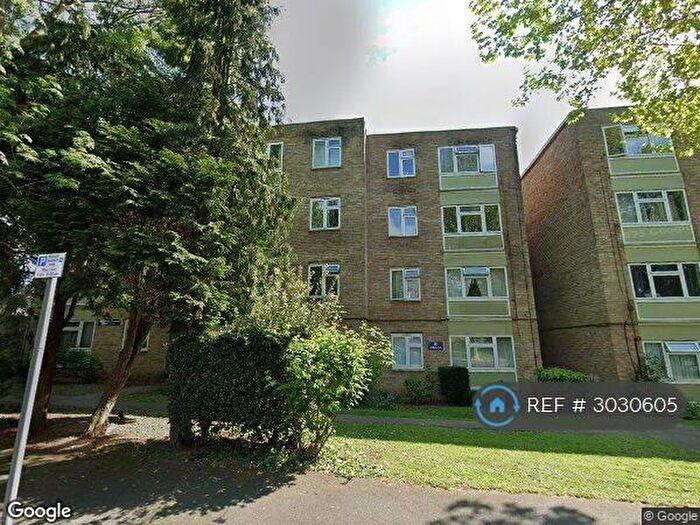 1 Bedroom Flat To Rent In Thicket Crescent, Sutton, SM1