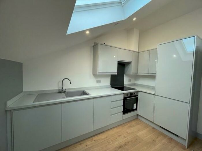 1 Bedroom Apartment To Rent In Harriet Street, Penarth, CF64