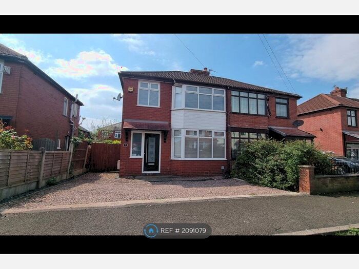 3 Bedroom Semi-Detached House To Rent In St. Georges Road, Droylsden, Manchester, M43