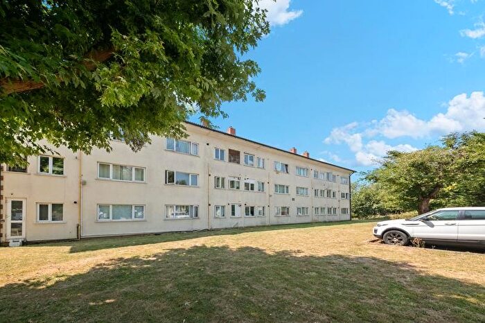 1 Bedroom Flat To Rent In Byron Way, Northolt, UB5