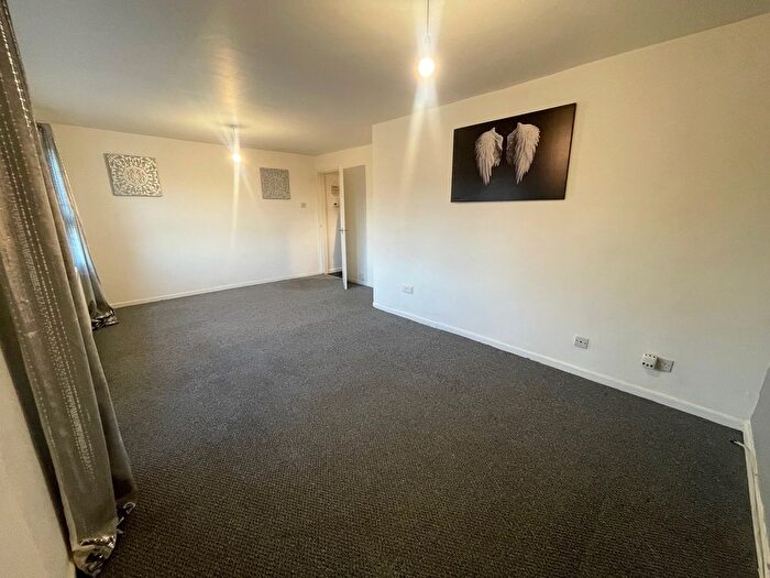 3 Bedroom Property To Rent In Scotch Orchard, Lichfield, WS13