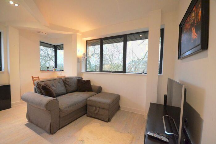 1 Bedroom Apartment To Rent In Freya House, RG24