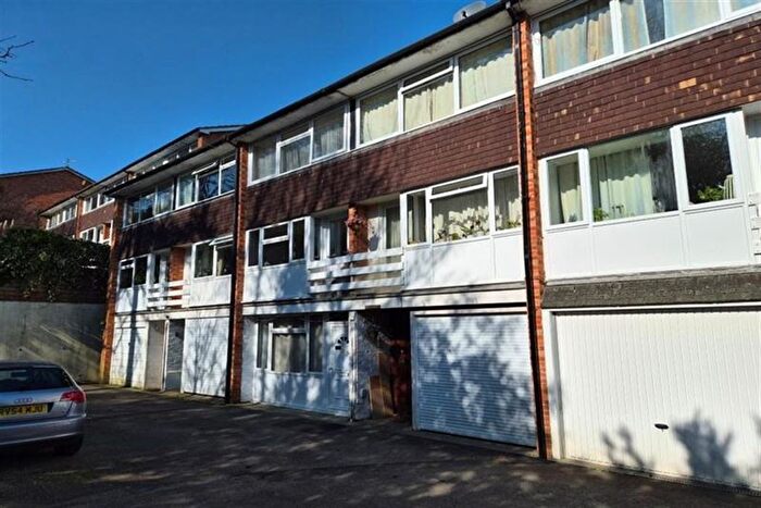 3 Bedroom Terraced House For Sale In Ballfield Road, Godalming, GU7