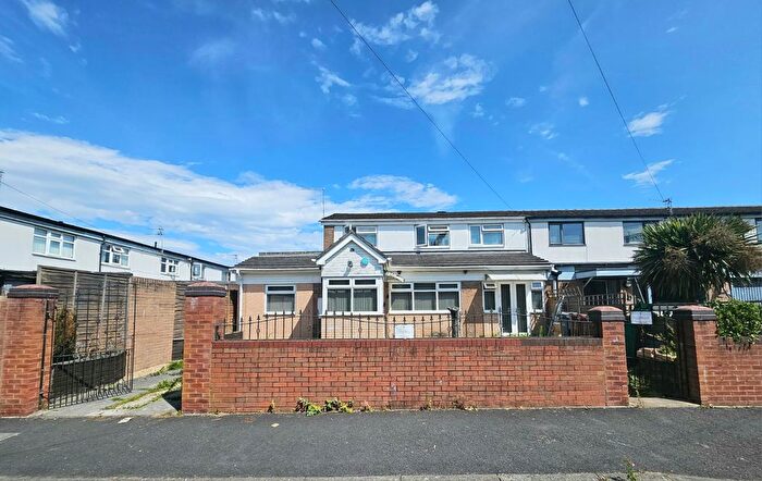 7 Bedroom Semi-Detached House For Sale In Rostron Avenue, Manchester, M12