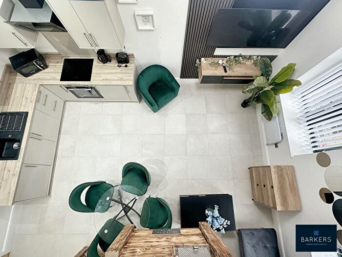 1 Bedroom Apartment To Rent In Mill Street, Bradford, BD1