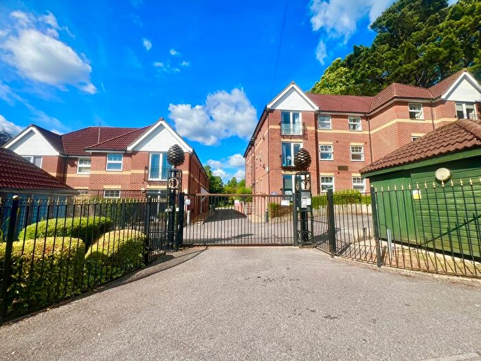 2 Bedroom Flat To Rent In Cobden Avenue, Bitterne Park, Southampton, SO18