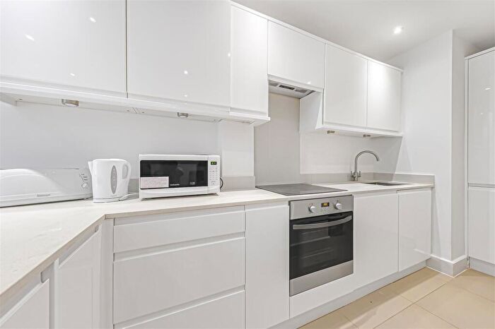 1 Bedroom Flat To Rent In Grove End Road, London, NW8