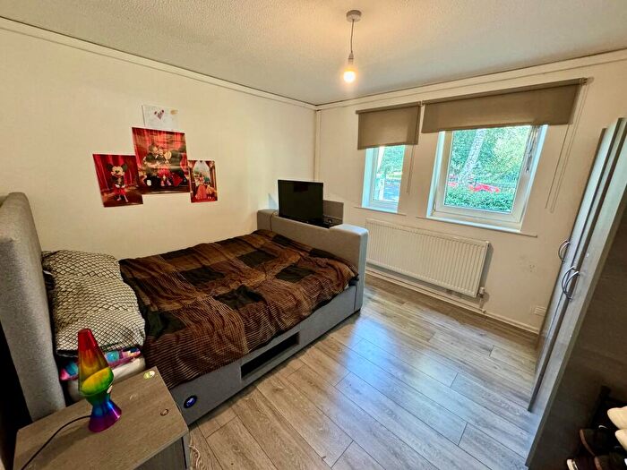 2 Bedroom Flat To Rent In Greysham Court, Whalley Range, M16