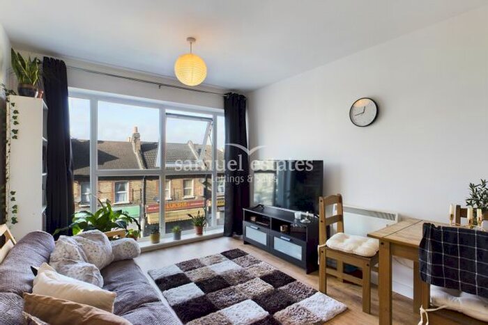 2 Bedroom Flat To Rent In High Street, Colliers Wood, SW19