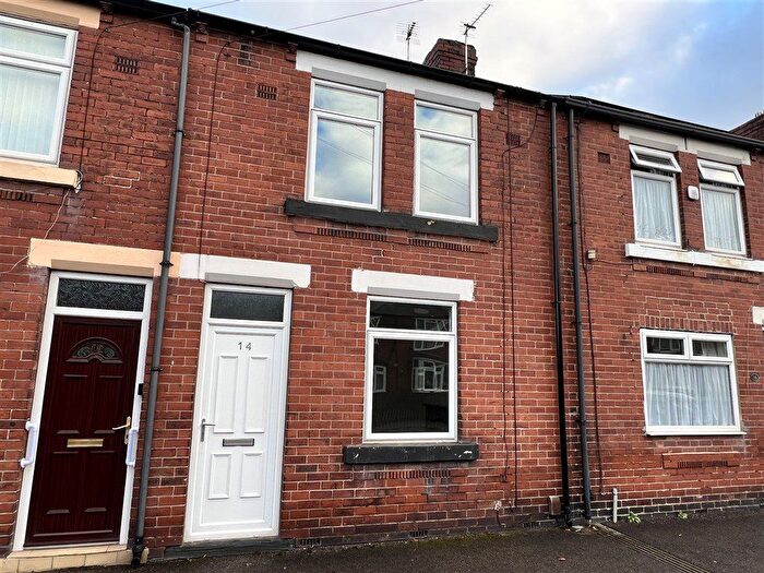 3 Bedroom Terraced House To Rent In Princess Street, Castleford, WF10