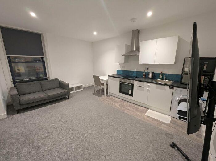 1 Bedroom Flat For Sale In Eldon Place, Bradford, BD1