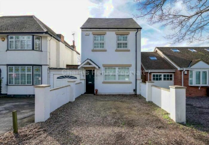 3 Bedroom Detached House To Rent In The Ridgeway, Crews Hill, EN2