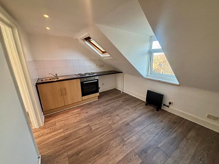 1 Bedroom Flat To Rent In Knowles Hill Crescent, SE13